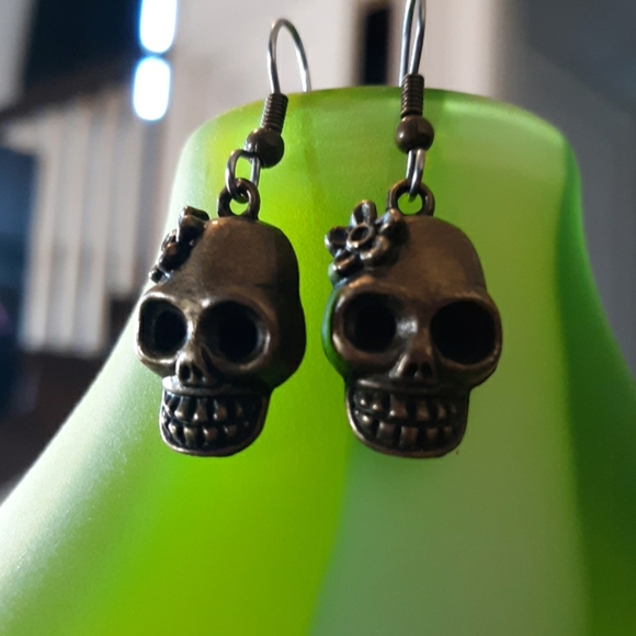 Antiqued Bronze Skull Earrings - Picture 2 of 3